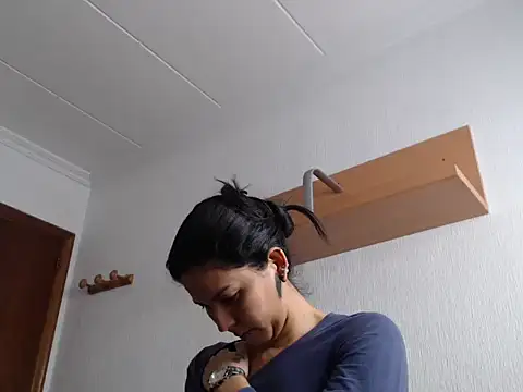 ZeforAitanna online show from February 11, 10:20 am