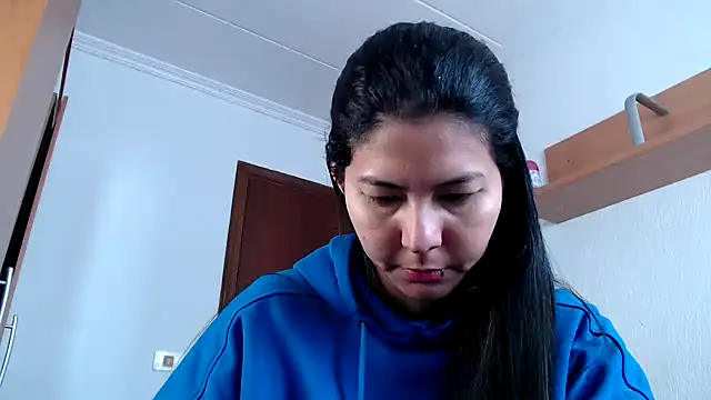 ZeforAitanna online show from April 1, 9:32 am