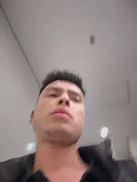 Snapshot of Eros_lee chatting on March 25, 6:58 pm Eros lee online show from March 25, 6:58 pm