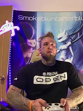 Smokebluntafterblunt online show from April 6, 12:52 am