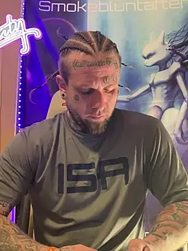 Smokebluntafterblunt online show from April 11, 6:40 am