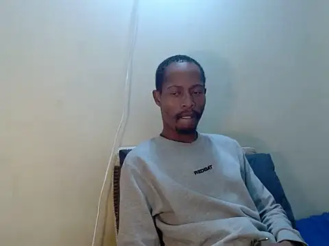 Snapshot of MRSHYGUY29 chatting on May 11, 5:21 pm MRSHYGUY29 online show from May 11, 5:21 pm