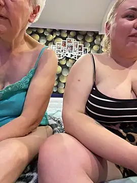 Mommy-girl-Lola online show from March 15, 7:09 pm