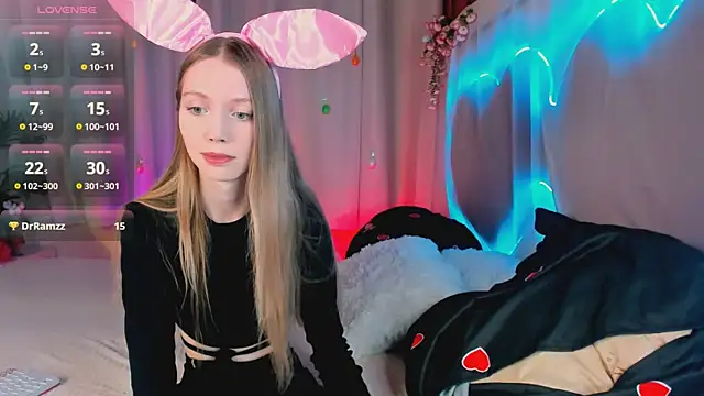 lada2k4 online show from April 2, 5:49 am