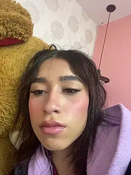 alahia pink online show from February 14, 5:15 am