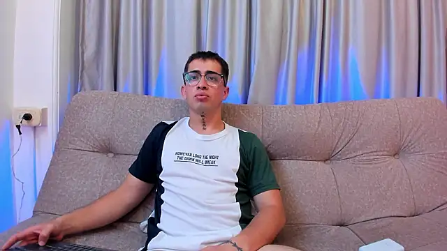 Tommas Jhonson online show from February 20, 6:26 am