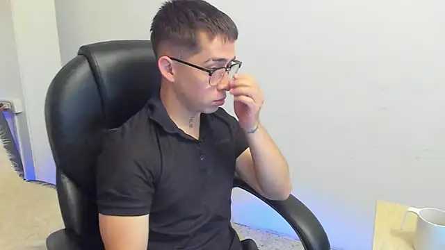 Tommas Jhonson online show from February 24, 3:37 am