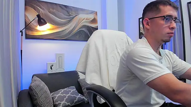 Tommas Jhonson online show from March 20, 3:22 am