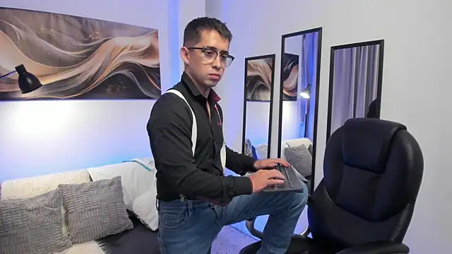 Tommas Jhonson online show from March 27, 8:26 am