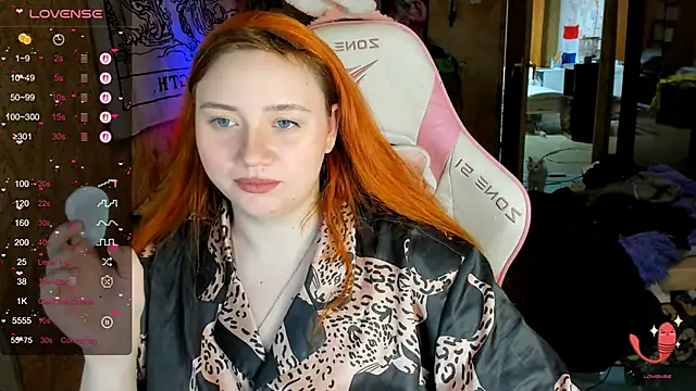 Snapshot of shamy_lily chatting on March 13, 6:58 pm shamy lily online show from March 13, 6:58 pm