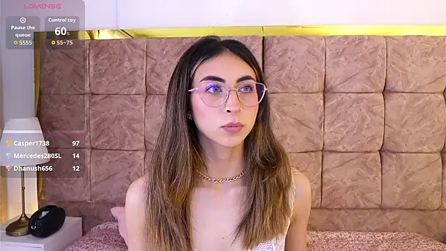 EmmaClark   online show from March 31, 8:09 pm