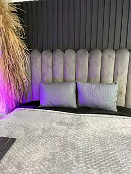 Nanda vixen  online show from April 19, 11:29 pm