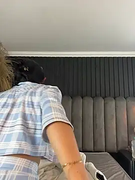 Nanda vixen  online show from April 22, 11:39 pm