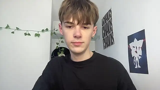 YourMilkyGuy online show from March 20, 4:17 am