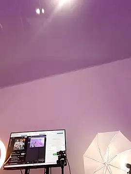 Ariana Castillo   online show from February 24, 12:58 pm