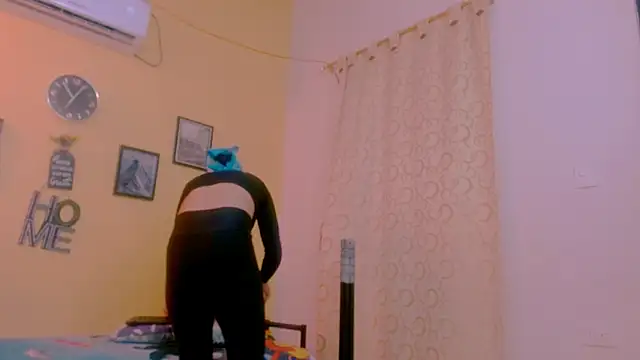 sexiempoderada18 online show from February 18, 1:29 pm