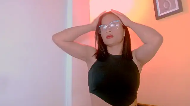 sexiempoderada18 online show from March 20, 8:35 pm