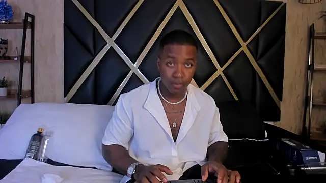 LuccianoDaytona online show from March 2, 7:54 pm