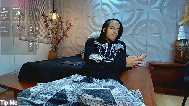 ItsZairen online show from April 24, 4:59 am