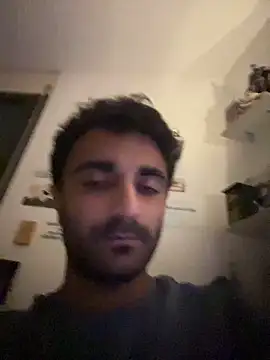 Snapshot of elia2711 chatting on May 8, 12:05 am elia2711 online show from May 8, 12:05 am