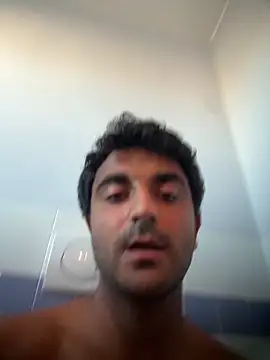 Snapshot of elia2711 chatting on May 20, 5:19 pm elia2711 online show from May 20, 5:19 pm
