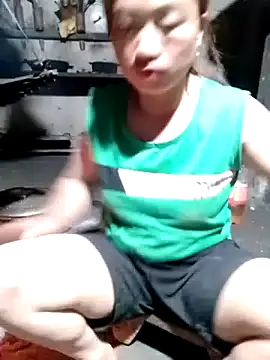 Nhoccon90 online show from April 1, 1:41 pm