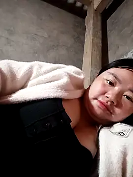 lisn-cute online show from March 3, 11:32 pm