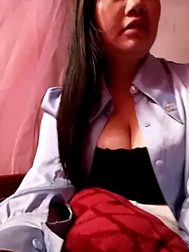 lisn-cute online show from April 19, 1:32 pm