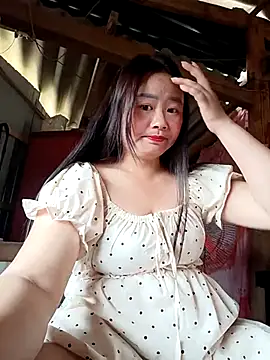 Snapshot of lisn-cute chatting on April 22, 2:58 am lisn-cute online show from April 22, 2:58 am