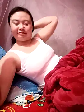 Snapshot of lisn-cute chatting on April 27, 2:31 am lisn-cute online show from April 27, 2:31 am