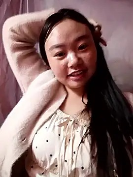Snapshot of lisn-cute chatting on May 8, 11:26 am lisn-cute online show from May 8, 11:26 am