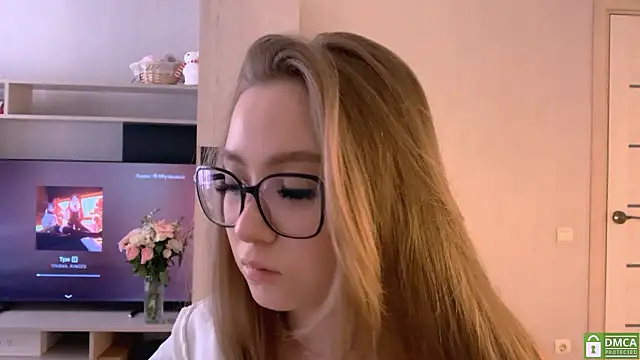 Fayalotyncute online show from February 28, 10:05 am