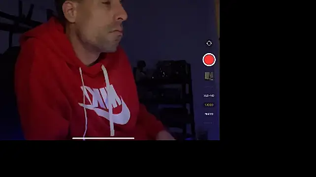 Snapshot of JimmyJerksYa chatting on February 7, 10:41 am JimmyJerksYa online show from February 7, 10:41 am