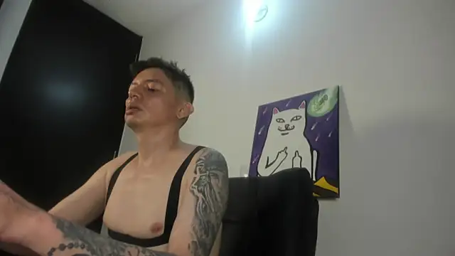 Thommas8a online show from February 24, 4:21 am