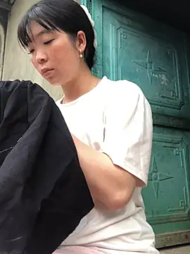 cuty lusy online show from April 22, 12:35 am