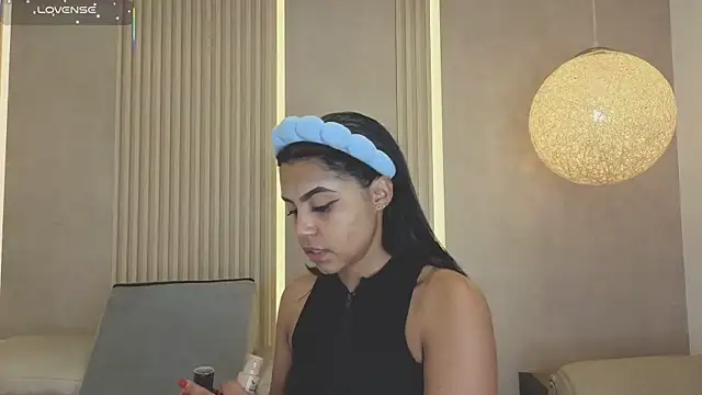 eva lain online show from April 21, 12:00 pm