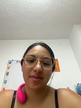 Victoria Lusty online show from April 7, 9:37 pm