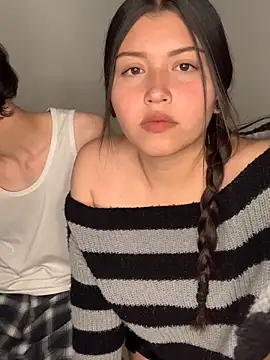 Snapshot of Damn__Love chatting on February 27, 7:52 am Damn Love online show from February 27, 7:52 am