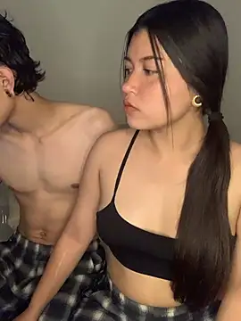 Snapshot of Damn__Love chatting on March 1, 10:56 pm Damn Love online show from March 1, 10:56 pm