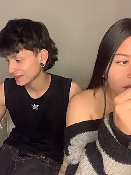 Snapshot of Damn__Love chatting on March 6, 5:15 am Damn Love online show from March 6, 5:15 am