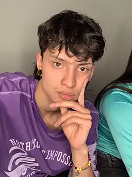 Snapshot of Damn__Love chatting on March 14, 9:15 am Damn Love online show from March 14, 9:15 am