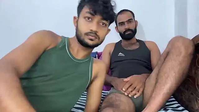 Snapshot of DesiDaddyandSon chatting on May 7, 2:17 am DesiDaddyandSon online show from May 7, 2:17 am