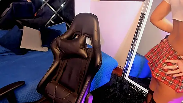 LizzyCooperjs online show from February 17, 12:07 am