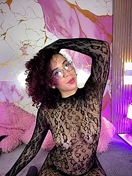 Woo isDaphne online show from April 10, 10:58 pm