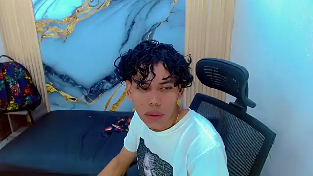 DaviidBuckx  online show from March 13, 2:18 am