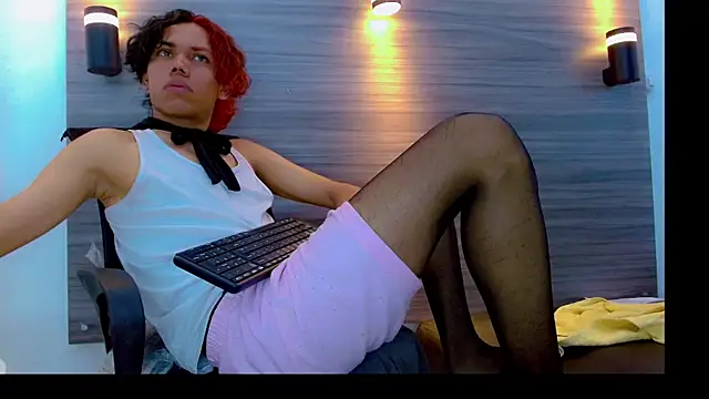 DaviidBuckx  online show from April 9, 6:19 am