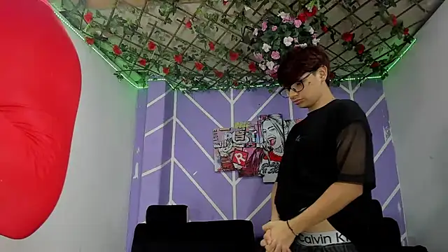 Lizeth hot2002 online show from March 7, 1:24 am