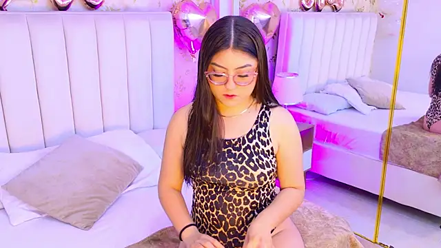 Mia Reize online show from February 13, 12:23 pm