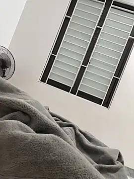 huyenzz online show from February 20, 2:50 pm