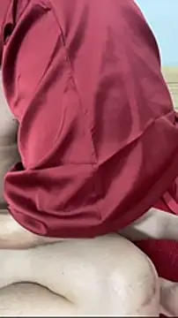 huyenzz online show from March 16, 2:54 pm